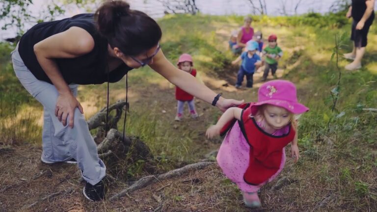 Les Bienfaits des Activit&eacute;s de Groupe pour les Enfants